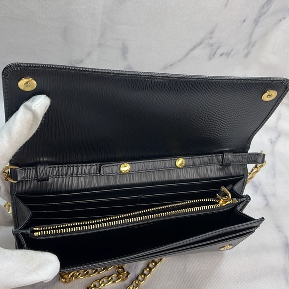 PRADA Wallet On Chain - Picture 7 of 17
